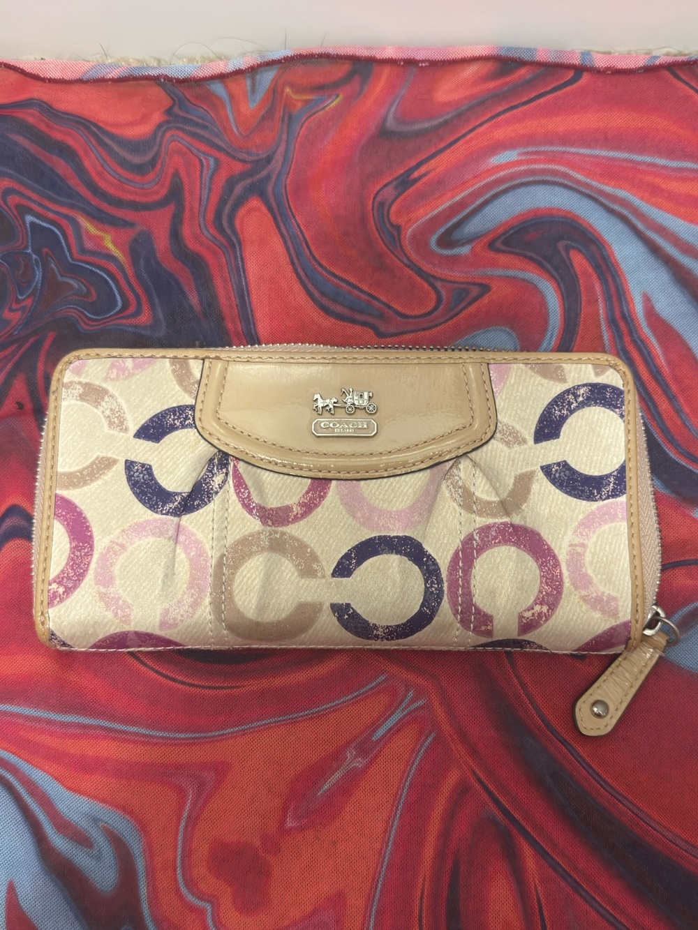 Vintage Y2K Coach Poppy Graffiti Metallic Multicolor Accordion Zip Wallet 🤍